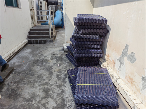 節(jié)水性閉式冷卻塔技術(shù)要點(diǎn)(冷卻塔開式閉式成本對比)